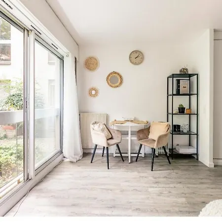Appartement Cosy Centre Alesia *